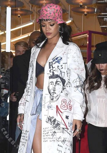 🔥 Rihanna  page leaked private photo uncensored full