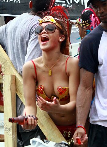 🔥 Rihanna  page leaked private photo uncensored full
