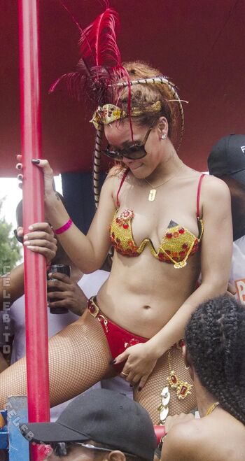 🔥 Rihanna  page leaked private photo uncensored full