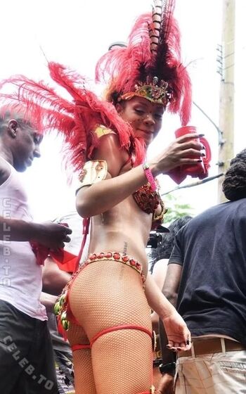 🔥 Rihanna  page leaked private photo uncensored full