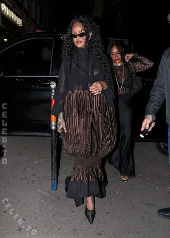 🔥 Rihanna  page leaked private photo uncensored full