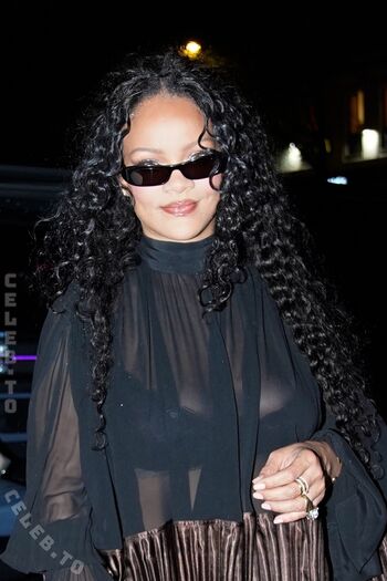 🔥 Rihanna  page leaked private photo uncensored full