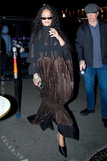🔥 Rihanna  page leaked private photo uncensored full