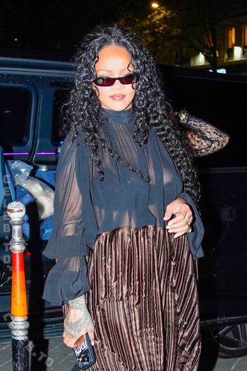 🔥 Rihanna  page leaked private photo uncensored full