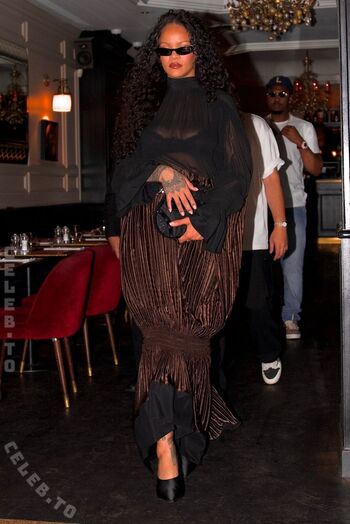 🔥 Rihanna leaked private photo uncensored full