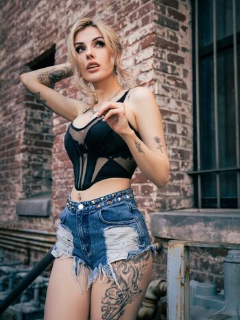 🔥 Rolyatistaylor  page leaked private photo uncensored full