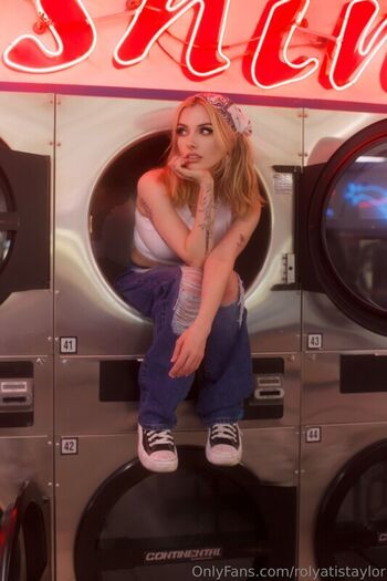 🔥 Rolyatistaylor  page leaked private photo uncensored full
