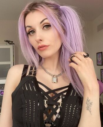 🔥 Rolyatistaylor  page leaked private photo uncensored full
