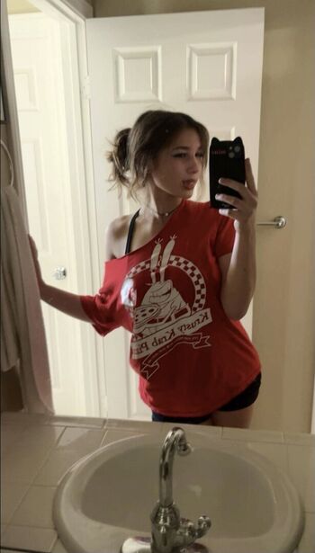 🔥 Sara dobrik page leaked private photo uncensored full