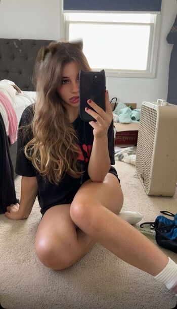 🔥 Sara dobrik page leaked private photo uncensored full