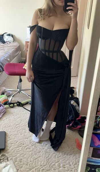 🔥 Sara dobrik page leaked private photo uncensored full