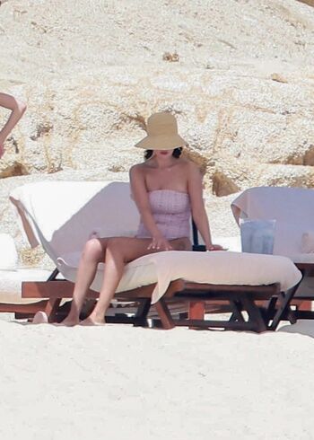 🔥 Selena gomez  page leaked private photo uncensored full