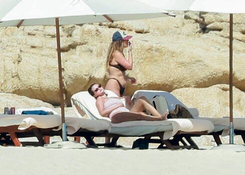 🔥 Selena gomez  page leaked private photo uncensored full