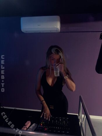 🔥 Sophie schnur page leaked private photo uncensored full
