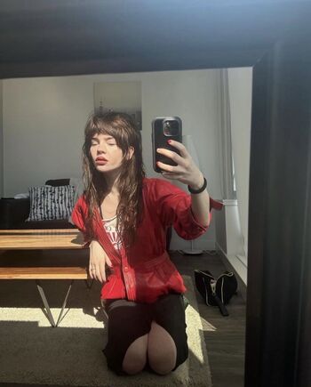 🔥 Sophie thatcher page leaked private photo uncensored full