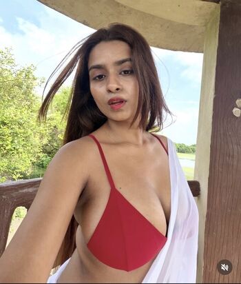 🔥 Suhana khan leaked private photo uncensored full