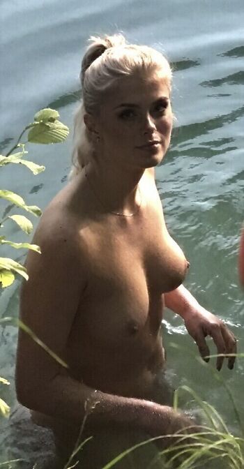 🔥 Swedish girls page leaked private photo uncensored full