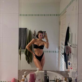 🔥 Valeriyastill leaked private photo uncensored full