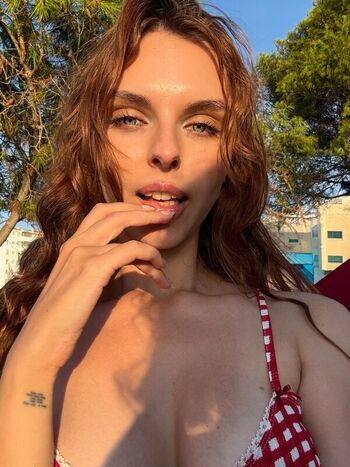 🔥 Vika mednis page leaked private photo uncensored full