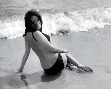 🔥 Vintage starlets page leaked private photo uncensored full