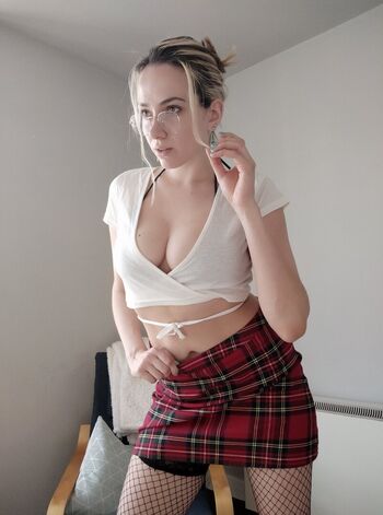 🔥 Xenia model page leaked private photo uncensored full
