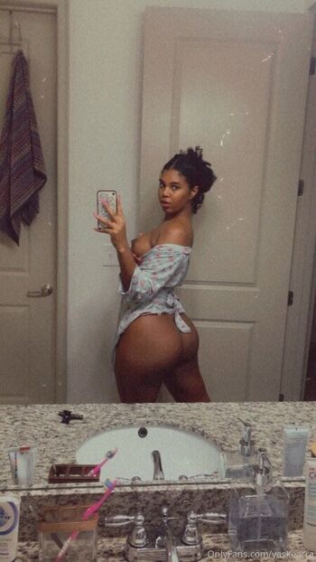 🔥 Yasmeen kearra page leaked private photo uncensored full
