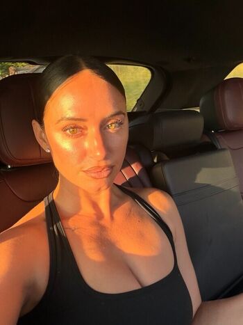 🔥 Yesjulz  page leaked private photo uncensored full