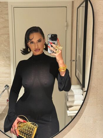 🔥 Yesjulz  page leaked private photo uncensored full