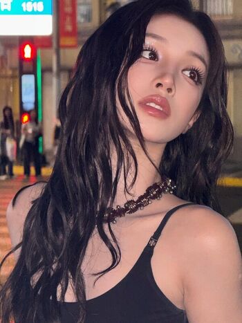 🔥 Yuqi leaked private photo uncensored full