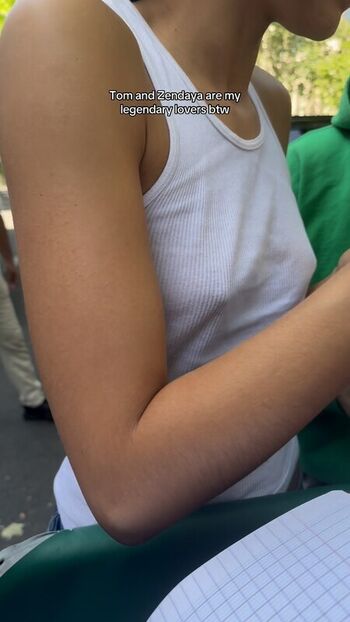 🔥 Zendaya leaked private photo uncensored full