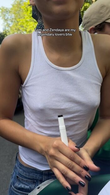 🔥 Zendaya leaked private photo uncensored full