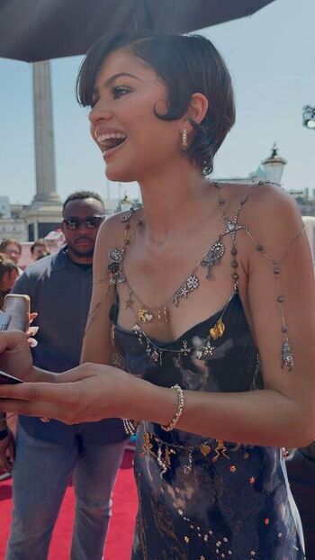 🔥 Zendaya leaked private photo uncensored full