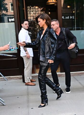 🔥 Zendaya page leaked private photo uncensored full