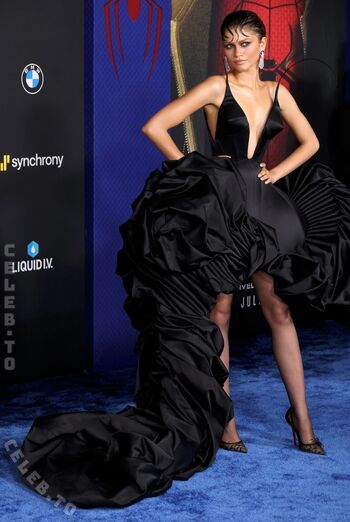 🔥 Zendaya page leaked private photo uncensored full