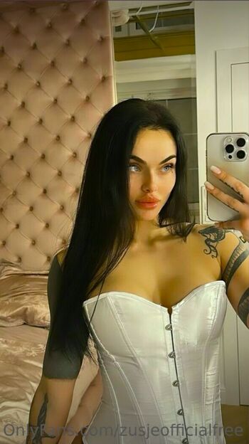 🔥 Zusjeofficial leaked private photo uncensored full